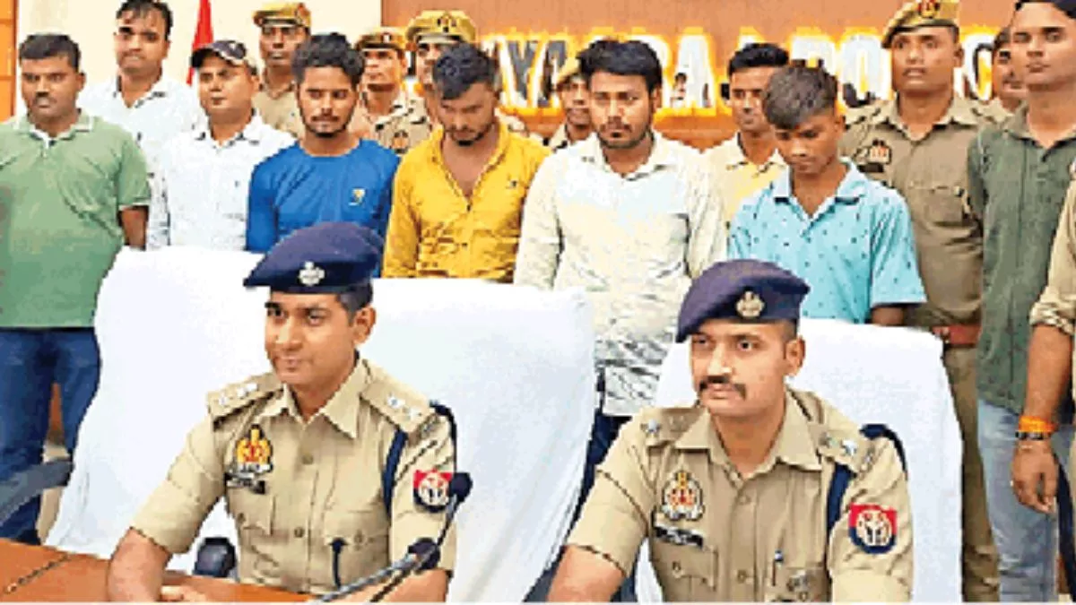 Prayagraj News नशे के लिए बन गए अपराधी हाईवे पर करते थे लूटपाट; SOG ने  गिरफ्तार कर तमंचा और बम किया बरामद - Prayagraj News Criminals became drunk  used to loot on