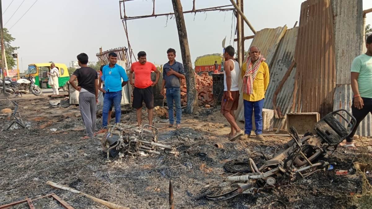 bhojpur news miscreants set fire to a tea snack shop in koilwar the reason revealed goods worth rs 3 lakh burnt to ashes bihar police