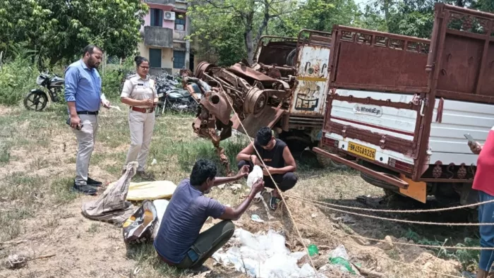 सीतामढ़ी में 215 लीटर शराब किया गया नष्ट (जागरण)