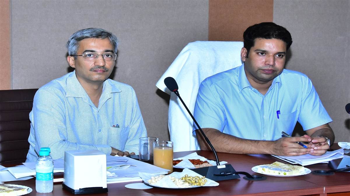 ncr bristol chowk liquor contract fetches rs 98 crore bid