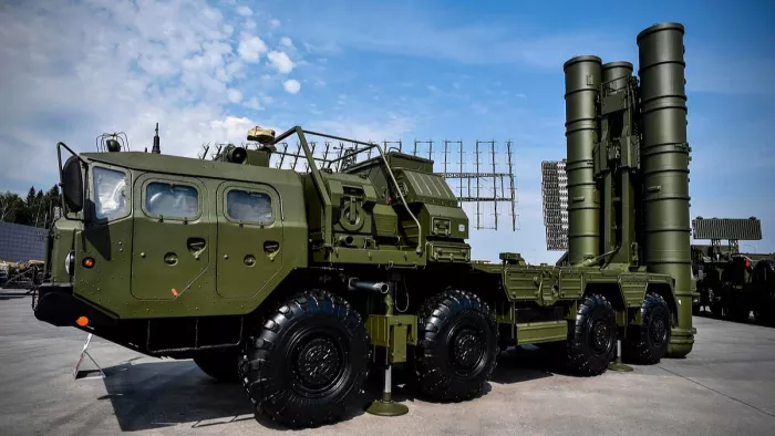 रूस ने बताया कि बाकी के दो S-400 यूनिट्स के लिए डील चल रही है।