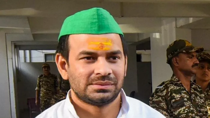 तेजप्रताप यादव को मिला राजद सांसद सुधाकर सिंह का साथ।