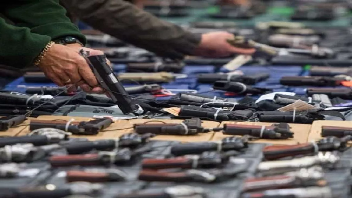 Guns Banned: न्यूयार्क के टाइम्स स्क्वायर समेत कई सार्वजनिक स्थानों पर बंदूक प्रतिबंधित
