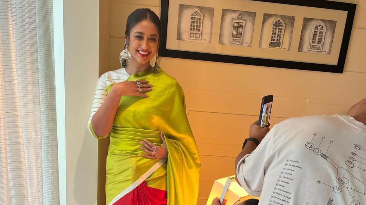 ileana dcruz shared the picture of the her boyfriend the actress is going to be a mother soon