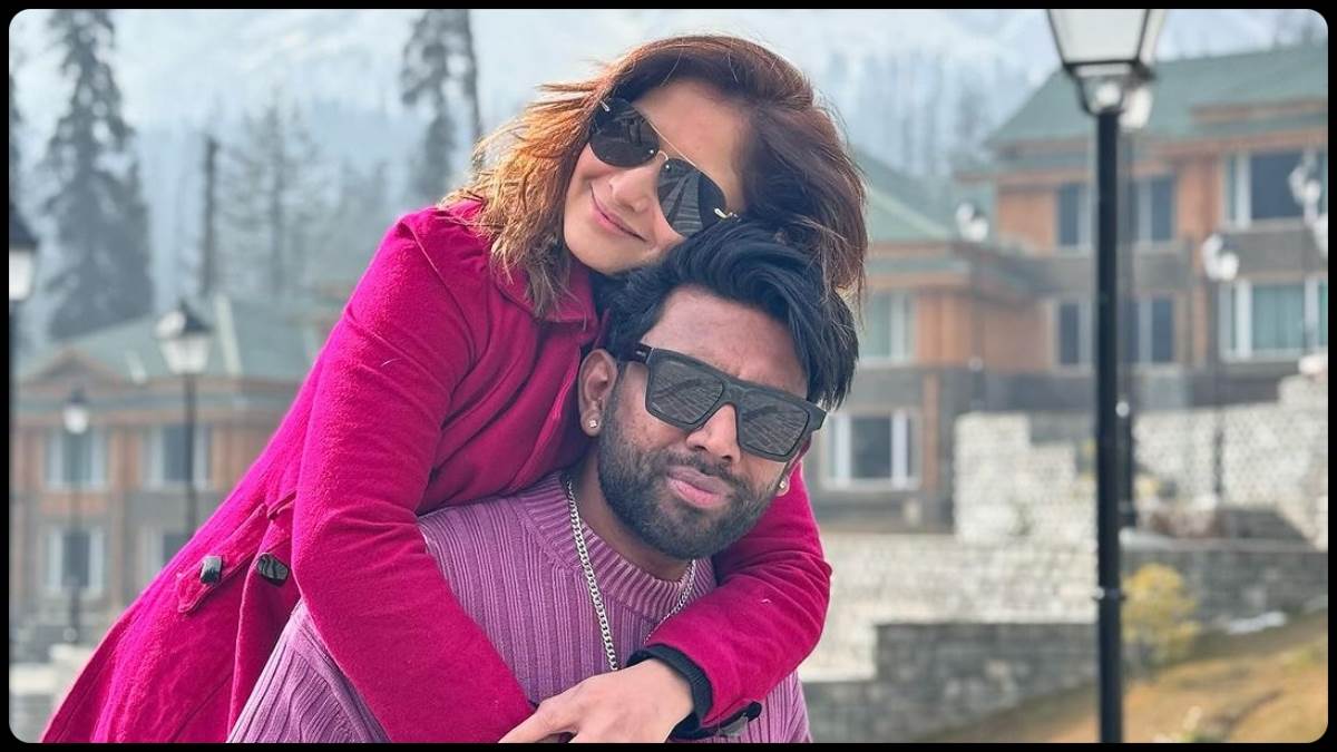 https://www.jagranimages.com/images/newimg/02072024/02_07_2024-arti_singh_husband_deepak_chauhan_23750790.jpg