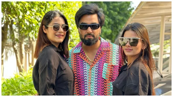 अरमान मलिक ने दो नहीं की हैं तीन शादियां, (X Image)