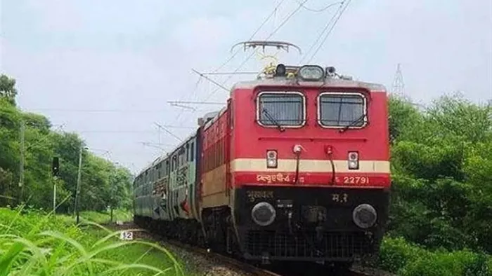 लखीसराय जिले के चार स्टेशनों पर रुकेंगी पांच ट्रेने। फाइल फोटो