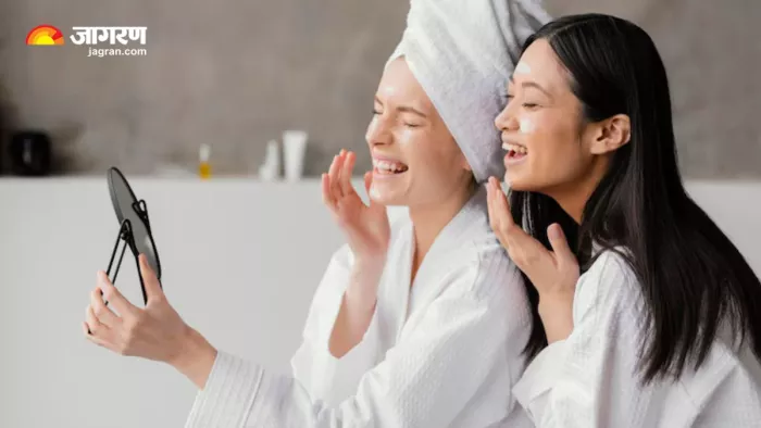 स्किन को हेल्दी और ग्लोइंग बनाने में आपकी मदद करेंगे 5 Beauty Rituals (Image Source: Freepik)