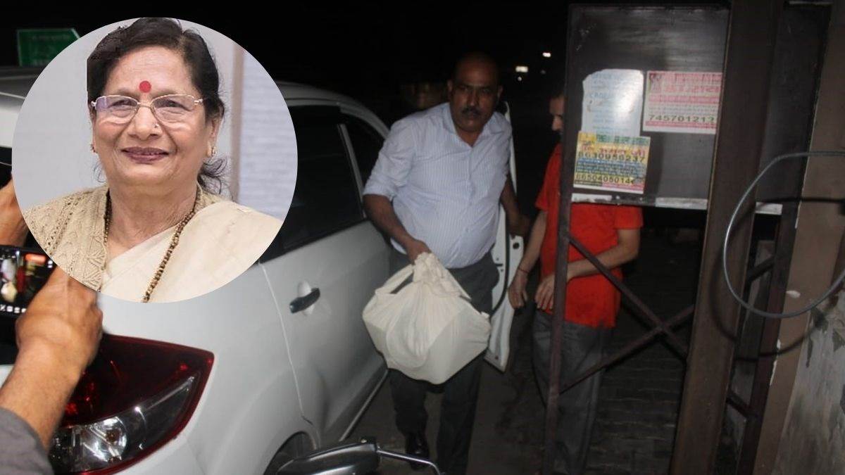 cbi raid in meerut dr sarojini agarwal profile family political journey connection with bjp and sp