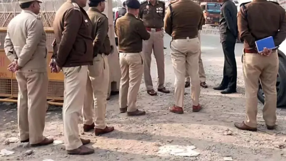 ऐसी हालत में पड़ी मिली युवक की लाश, देखकर दंग रह गई पुलिस; परिवार में मचा कोहराम