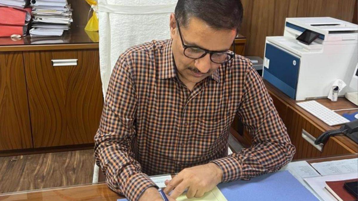 https://www.jagranimages.com/images/newimg/02072025/02_07_2025-noida_23972751_931014.jpg