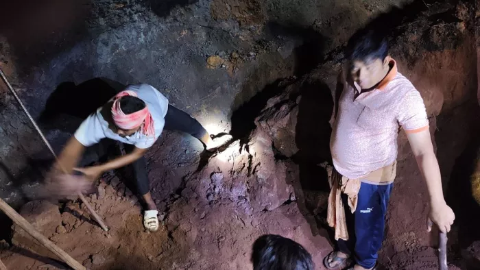ओडिशा में मैगनीज खदान के पास भूस्खलन से तीन की मौत। जागरण फोटो