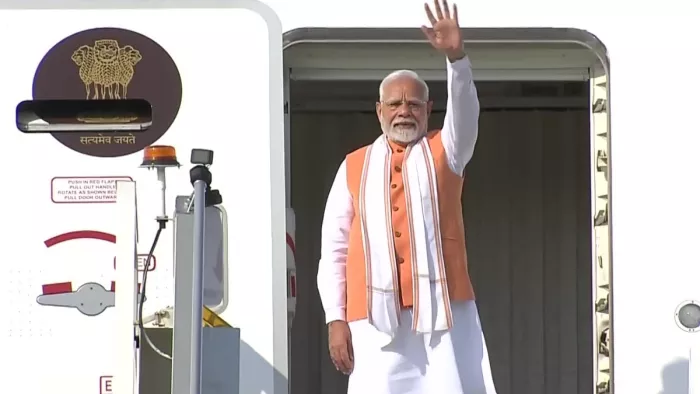 पीएम मोदी की पिछले दस सालों में सबसे लंबा दौरा है।