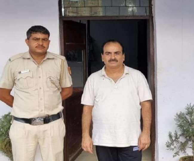 दिल्ली के कारोबारी से 32 लाख रुपये ठगने में बॉलीवुड निर्माता गिरफ्तार