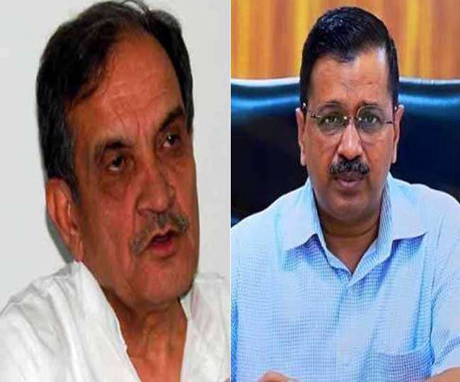 पूर्व केंद्रीय मंत्री बीरेंद्र सिंह और दिल्ली के मुख्यमंत्री अरविंद केजरीवाल। (फाइल फोटो)