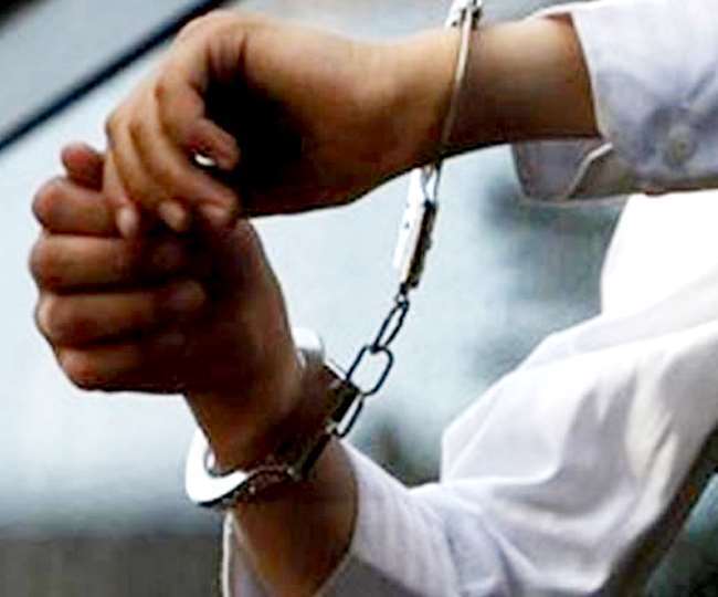हांगकांग में लोकतंत्र समर्थक गायक को किया गया गिरफ्तार