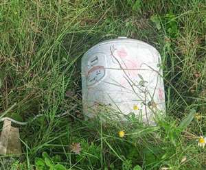 बारामूला पुलिस ने इस घटना की पुष्टि करते हुए कहा कि चारो राइस कुकर खाली पाए गए हैं।