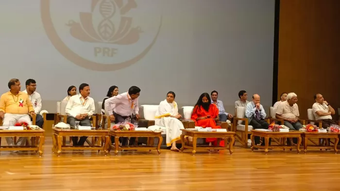 International Seminar in Patanjali : चार दिवसीय अंतरराष्ट्रीय सम्मेलन में मौजूद गणमान्य लोग। जागरण