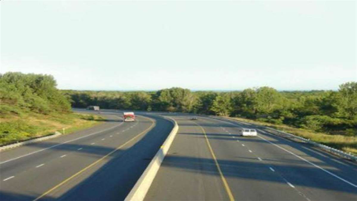 Green Field Expressway 20 महीने में पूरा कर लिया जाएगा एक्सप्रेसवे का