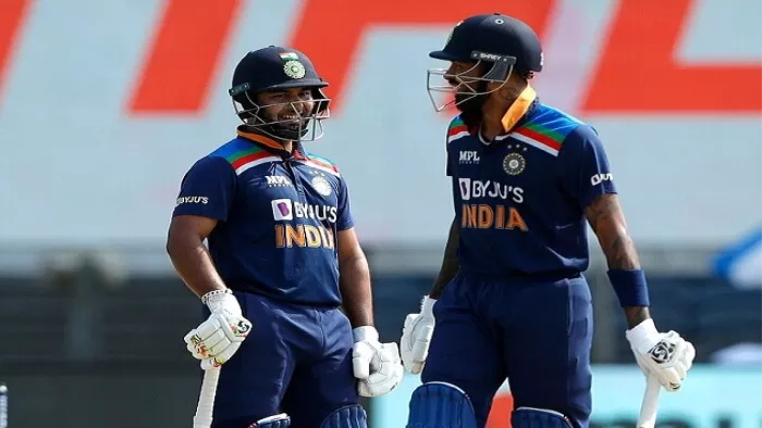 Hardik Pandya with Rishabh pant (AP Photo)