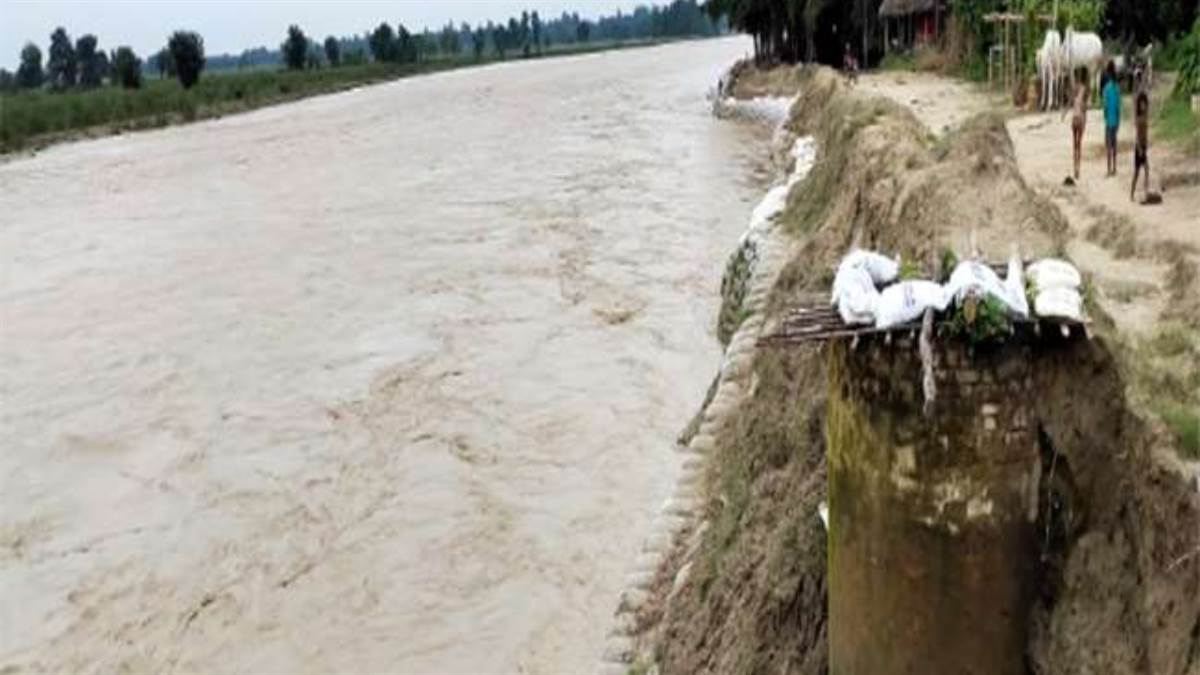 Bihar News नेपाल में भारी बारिश से कई नदियां उफान पर अलर्ट मोड में जल  संसाधन विभाग - Bihar News Many Rivers in spate due to heavy rains in Nepal  Water Resources