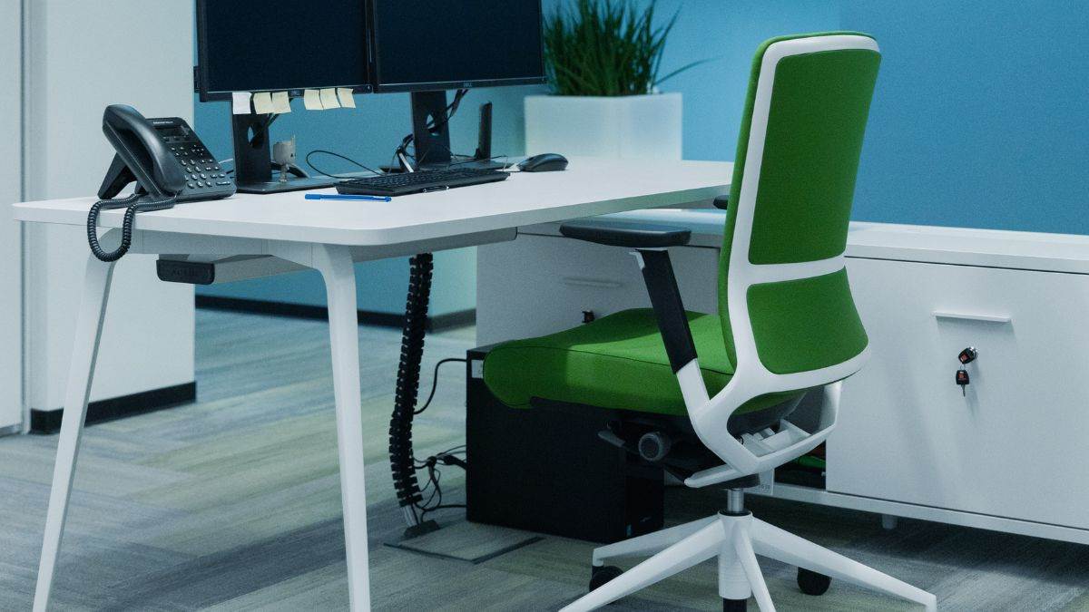 कमर, गर्दन और बैक दर्द से हैं परेशान? तुरंत ऑर्डर करें ये Office Chair और पाएं दर्द से छुटकारा