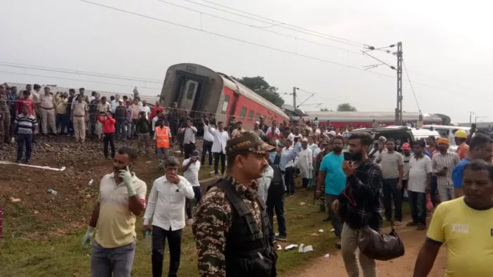 हावड़ा-मुंबई मेल हादसे में रेलवे के 34 कर्मियों से पूछताछ (फाइल फोटो)