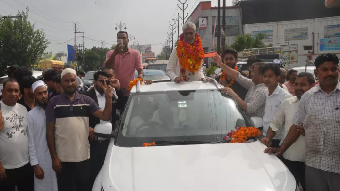 Sambhal News: जेल से रिहा होने के बाद जफर अली। जागरण