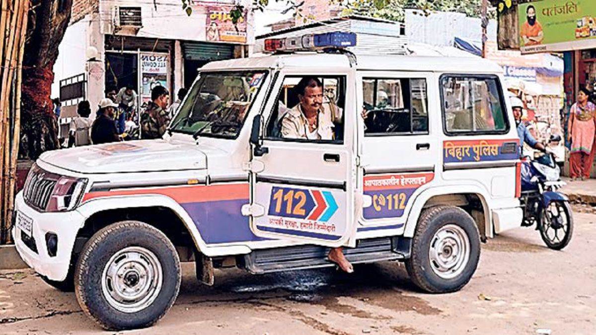 https://www.jagranimages.com/images/newimg/02082025/02_08_2025-bihar_police_van_24001284_91224179.jpg