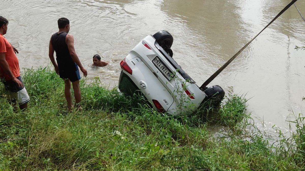 car fell into the canal lift operator pulled out search for peon going on