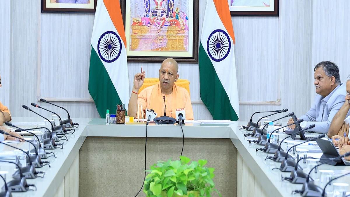 nagar vikas vibhag action on direction of cm yogi adityanath it is compulsory to mention names of cm ministers and public representative on stone plaque