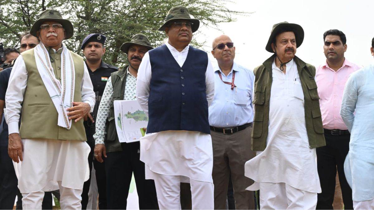 https://www.jagranimages.com/images/newimg/02082025/02_08_2025-delhi_news_14_57_24001502.jpg