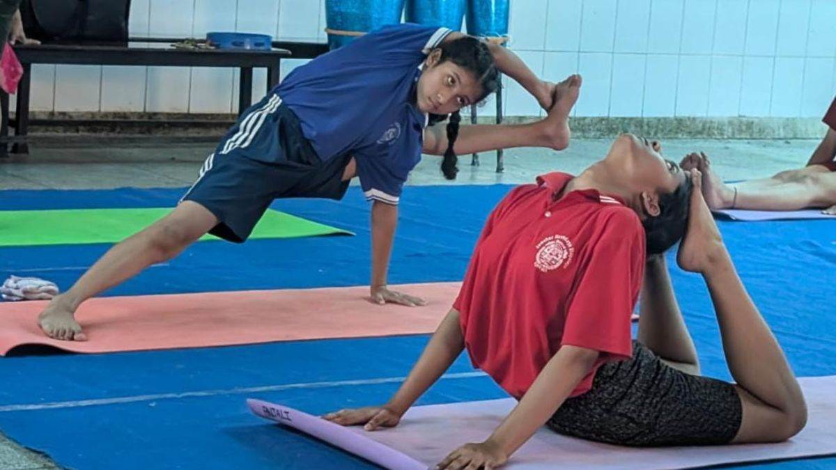 yoga competition at jawahar navodaya vidyalaya uttar pradesh and uttarakhand unite