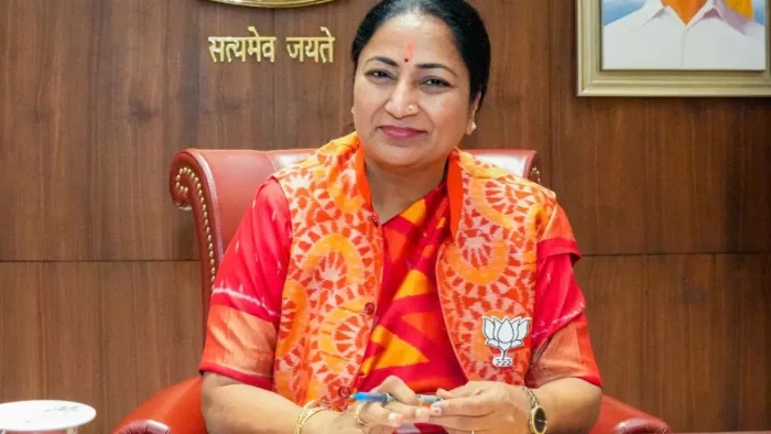निजी स्कूलों पर फीस वृद्धि को नियंत्रित करने के लिए विधेयक लाएगी दिल्ली सरकार।