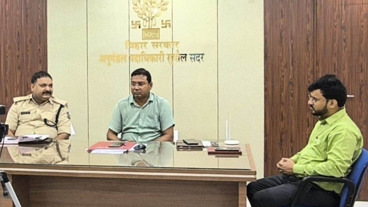 drivers who park their e rickshaws on road to pick up and drop passengers will be fined in supaul