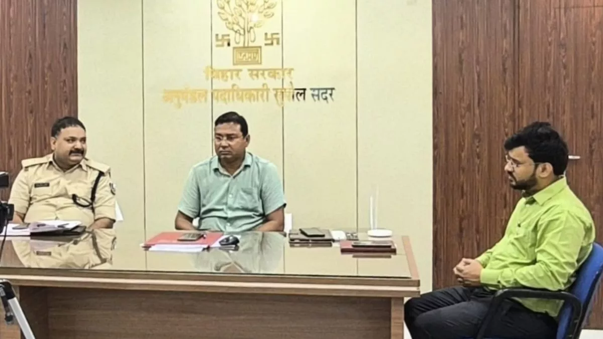 Supaul News: सड़क पर ई-रिक्शा रोक कर सवारी चढ़ाने-उतारने पर चालक की जेब होगी ढीली, ट्रैफिक प्लान तैयार