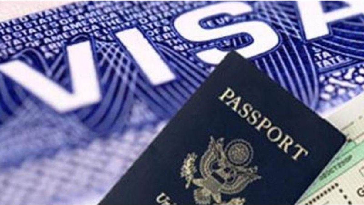 https://www.jagranimages.com/images/newimg/02082025/02_08_2025-visa_and_passport_24001731.jpg