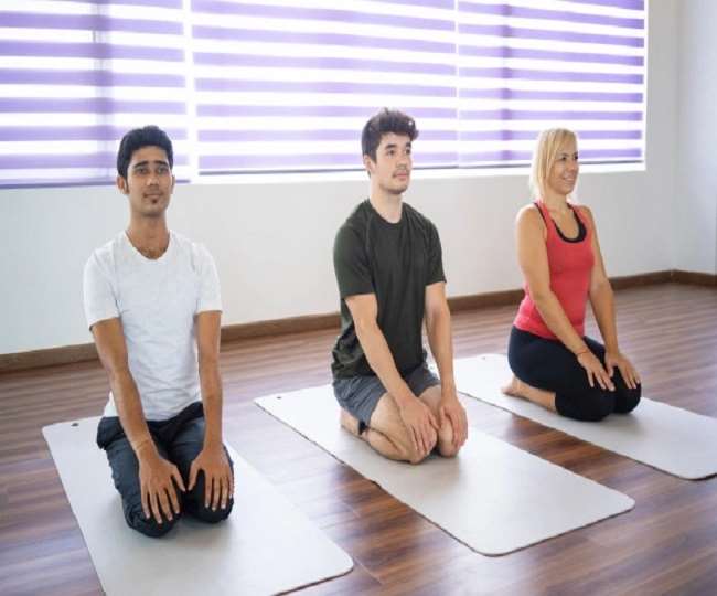 https://www.jagranimages.com/images/newimg/02092021/02_09_2021-vajrasana_21985153.jpg
