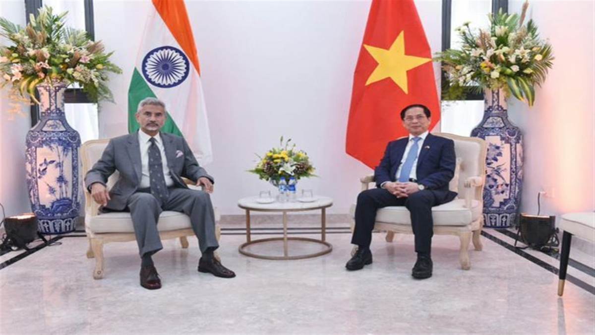 https://www.jagranimages.com/images/newimg/02092022/02_09_2022-jaishankar_vietnam_23035873.jpg