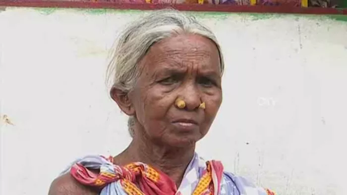 कमला पुजारी ने कहा है कि मुझे नाचने के लिए मजबूर किया गया था।