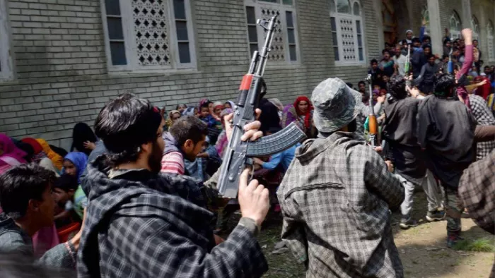 डॉक्टरों का कहना है कि फिलहाल घायल की हालत गंभीर बनी हुई है।(File Photo)