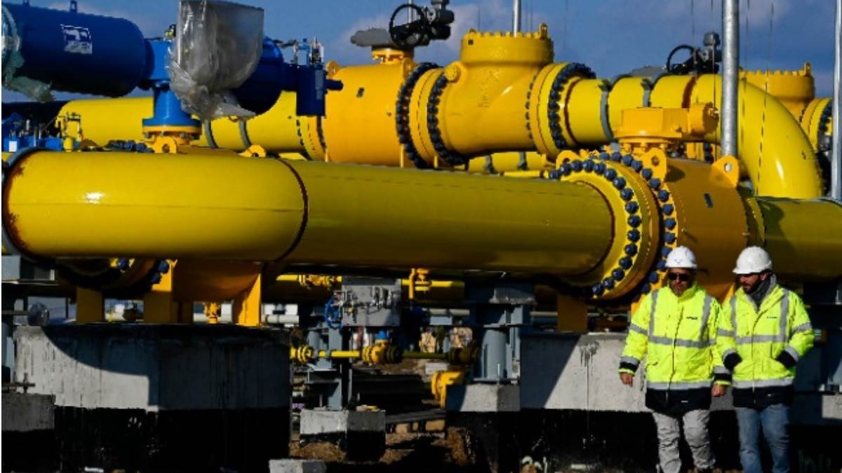 https://www.jagranimages.com/images/newimg/02092022/02_09_2022-russian_gas_23037363.jpg