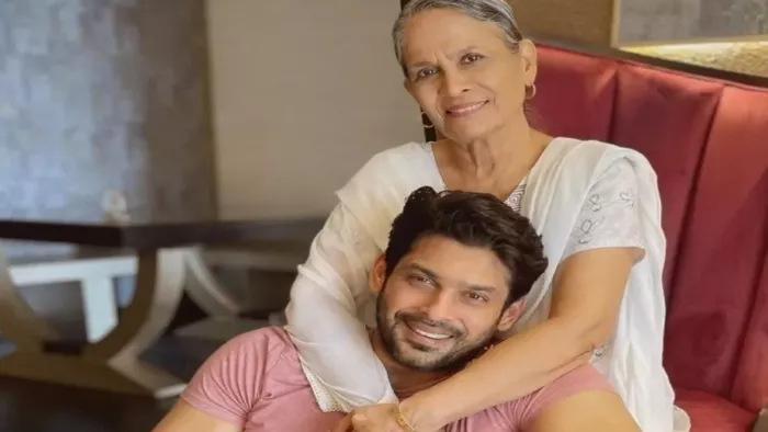 Sidharth Shukla Mother Rita Shukla and sisters held a prayer meeting with Brahma Kumaris