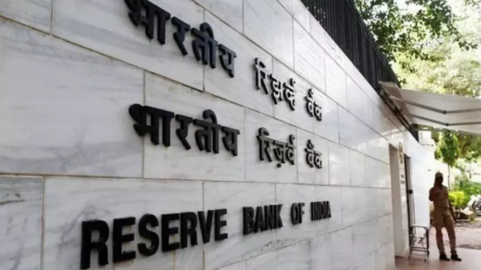 आरबीआई के केंद्रीय बोर्ड की गत शुक्रवार को आयोजित बैठक में भी महंगाई पर अच्छी खासी चर्चा हुई।