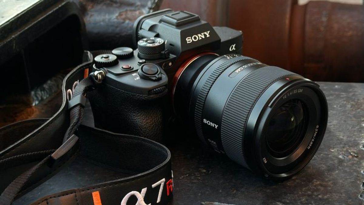 https://www.jagranimages.com/images/newimg/02092024/02_09_2024-bestsonycameras_23789716.jpg