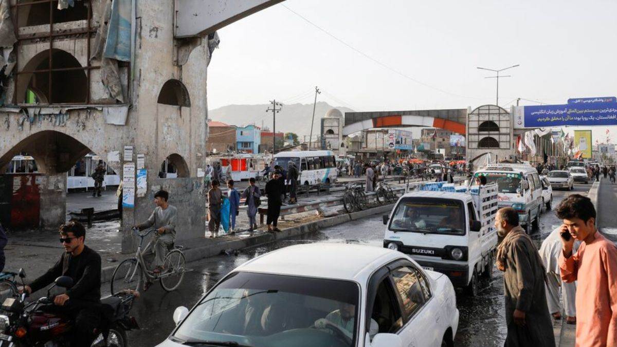 https://www.jagranimages.com/images/newimg/02092024/02_09_2024-kabul_bomb_attack_23790001.jpg