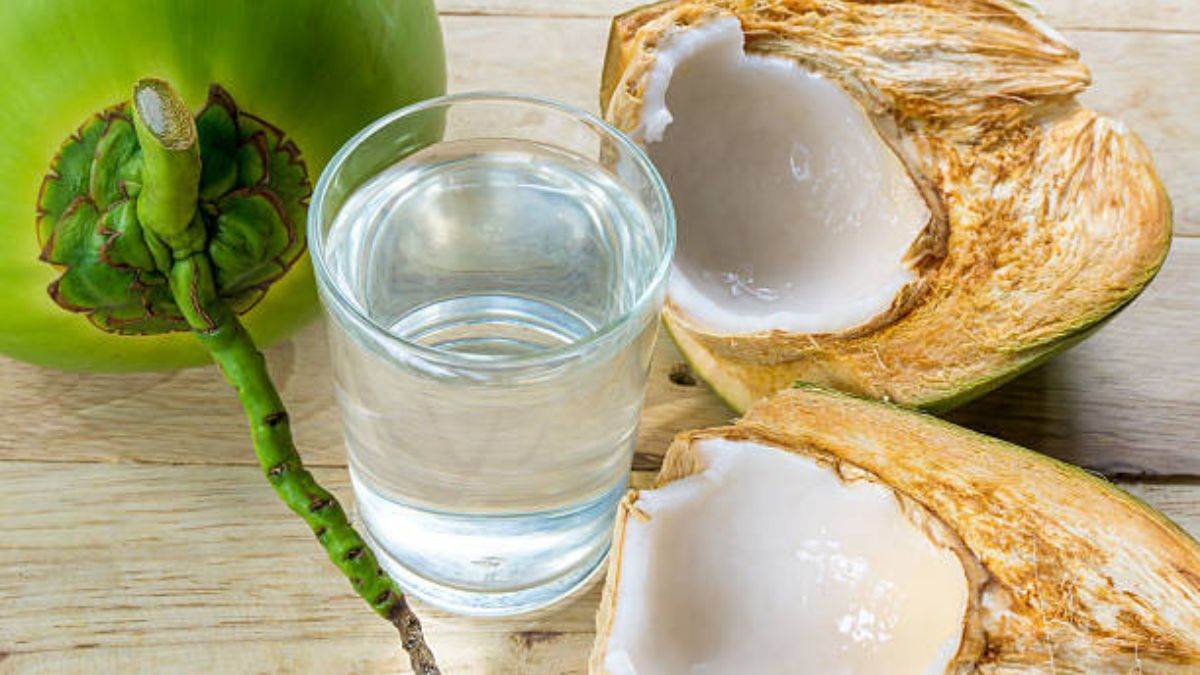 https://www.jagranimages.com/images/newimg/02092025/02_09_2025-coconut_water_for_weight_loss_24033060.jpg