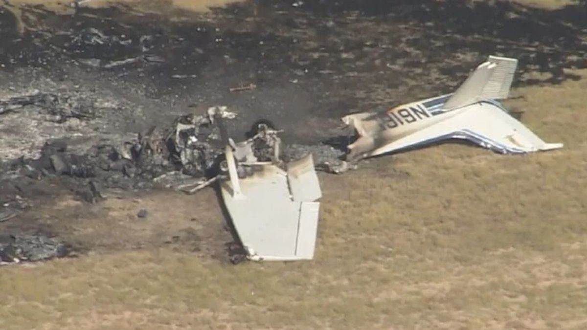 https://www.jagranimages.com/images/newimg/02092025/02_09_2025-colorado_plane_crash_24032764.jpg