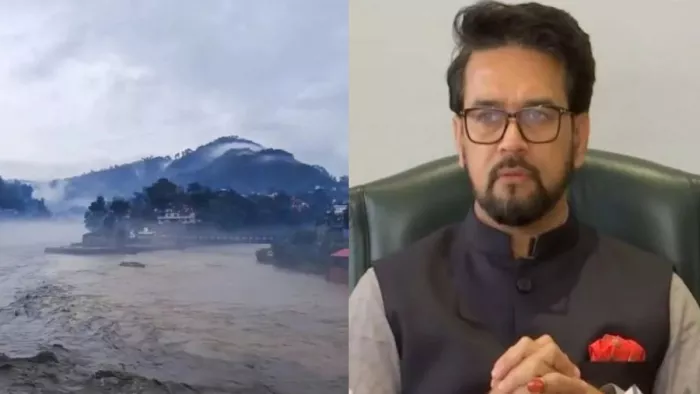 प्राकृतिक आपदा प्रभावित चबूतरा में अनुराग सिंह ठाकुर ने पहुंचाई राहत सामग्री (फाइल फोटो)