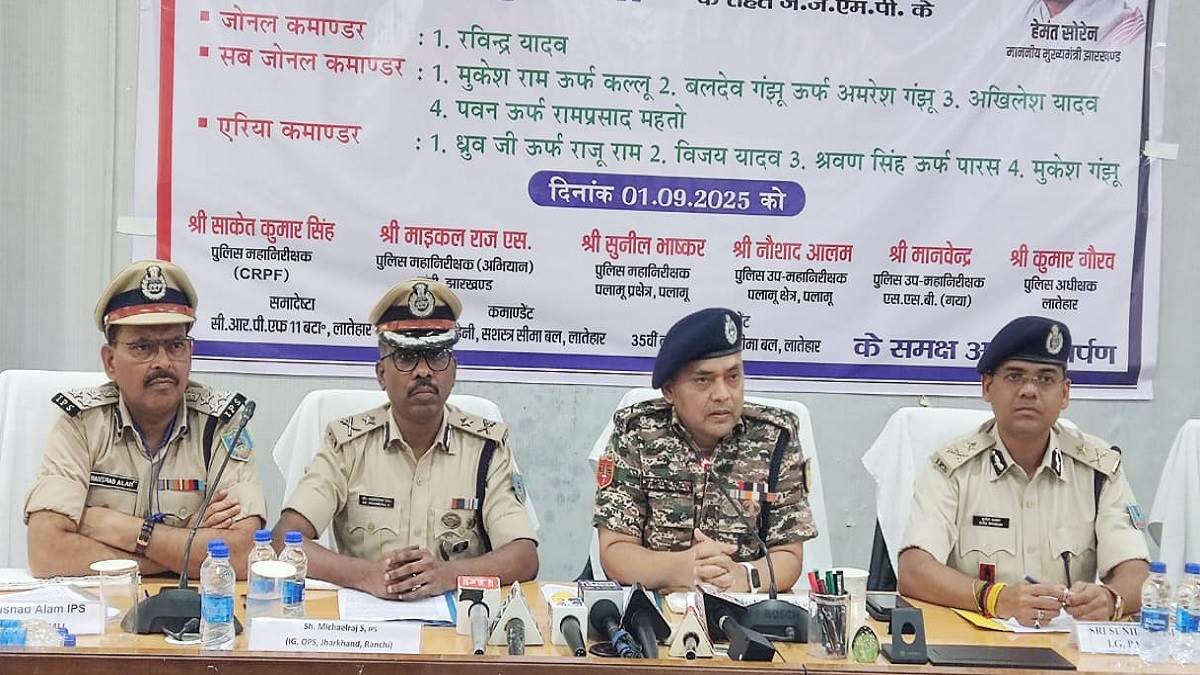 https://www.jagranimages.com/images/newimg/02092025/02_09_2025-ltr_police_officers_24032726.jpg